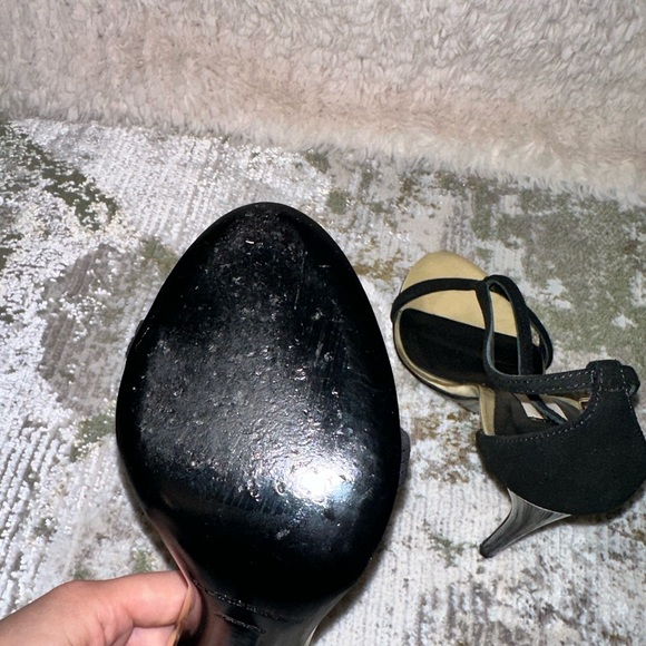 Burberry open toe heels - Picture 3 of 6